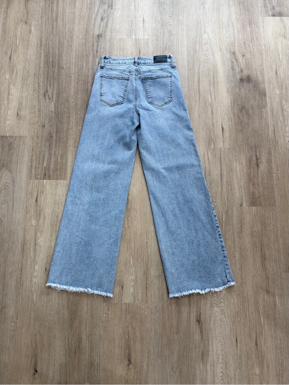 BCBGeneration High Rise Wide Leg Jean - Picture 3 of 3